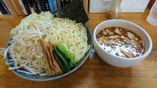 20190828230305673.jpg